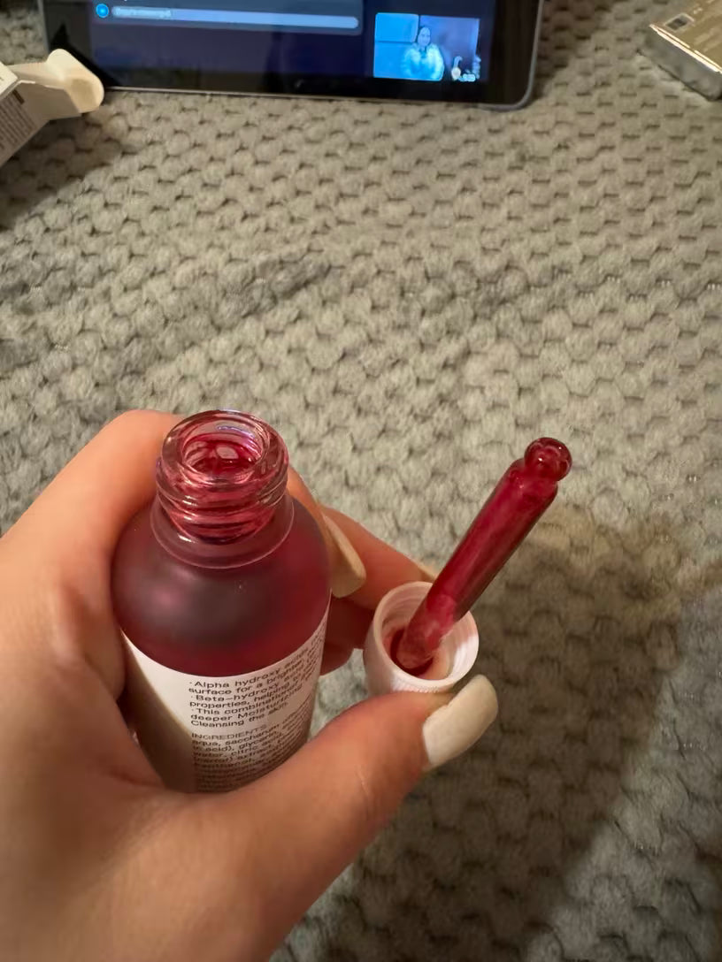Brightening & Exfoliating Essence